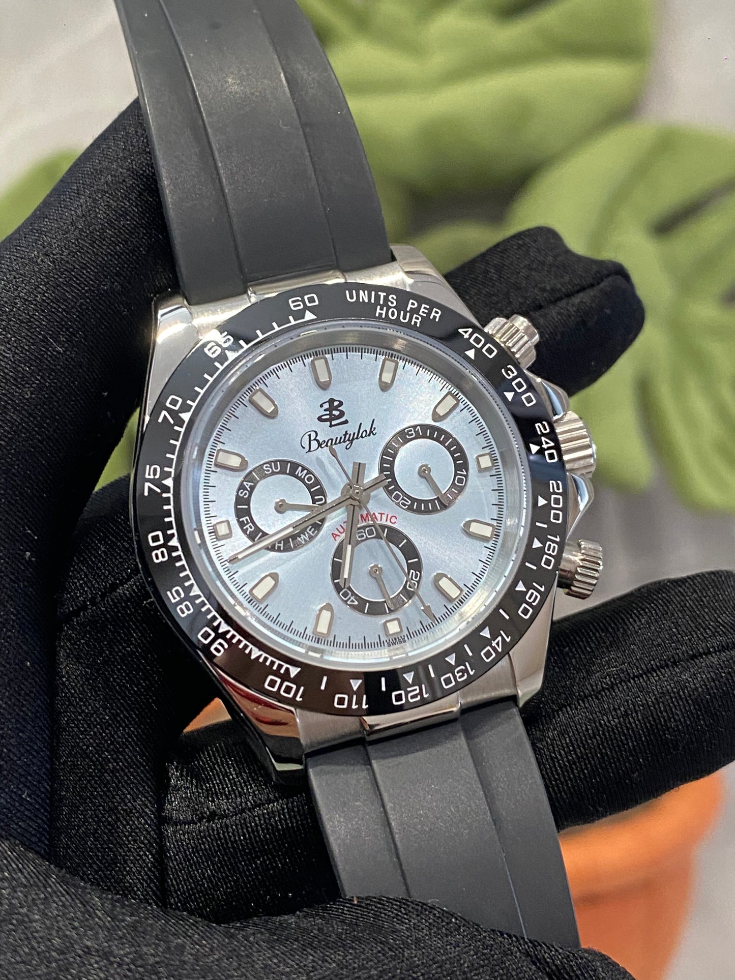 Classic Panda Dial & Rubber Strap Chronograph