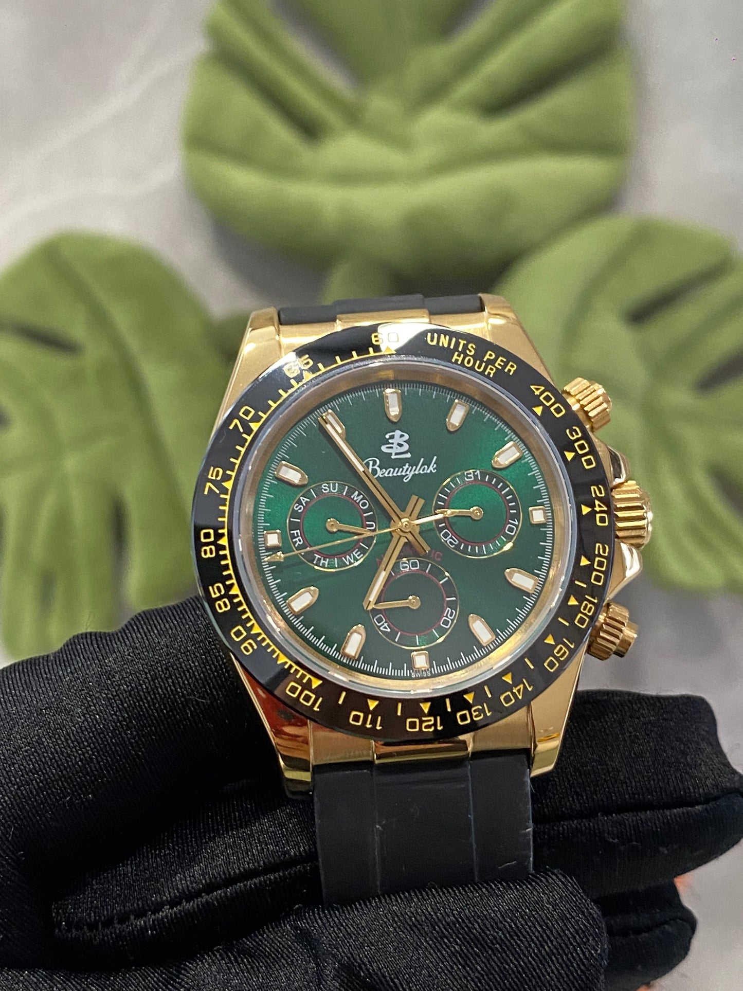 Classic Panda Dial & Rubber Strap Chronograph
